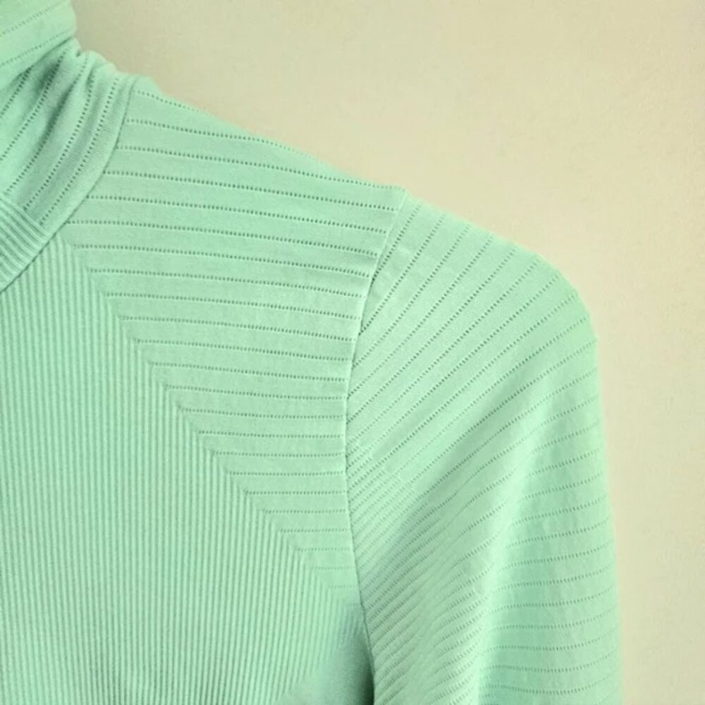 Athleta Aqua Mint Stretch Flurry Blizzard Rib Turtleneck Ribbed Layer Travel Top - Picture 6 of 10